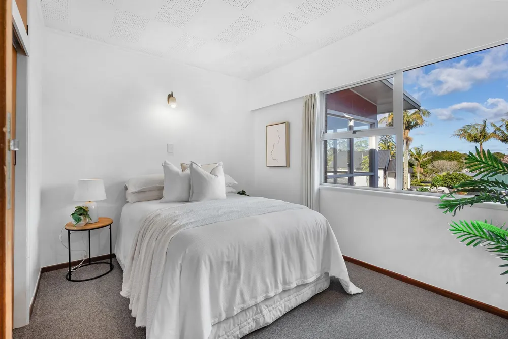Photos of 14 Parkland Crescent