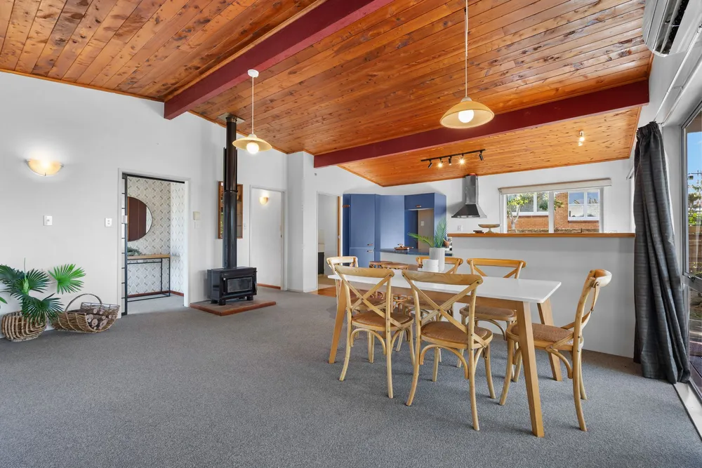 Photos of 14 Parkland Crescent