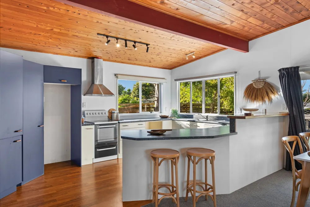 Photos of 14 Parkland Crescent