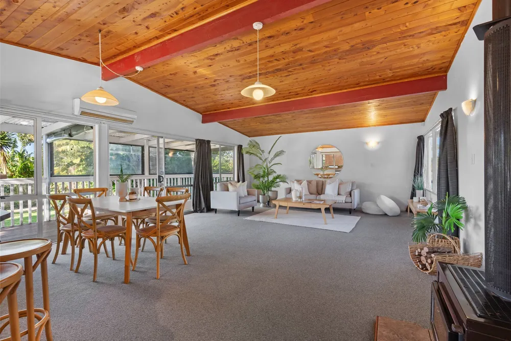 Photos of 14 Parkland Crescent