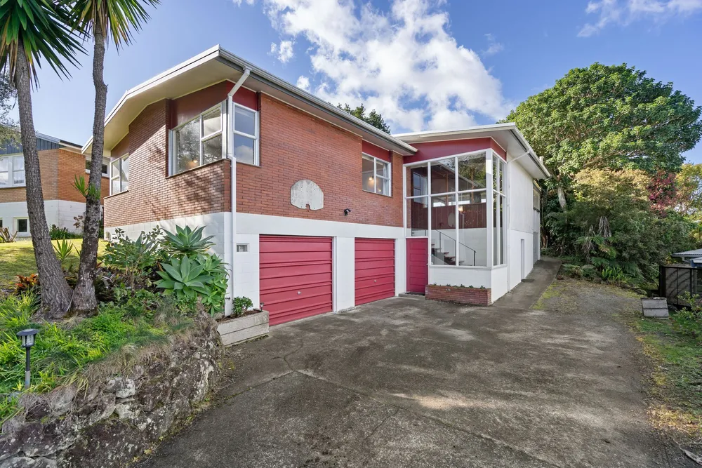 Photos of 14 Parkland Crescent