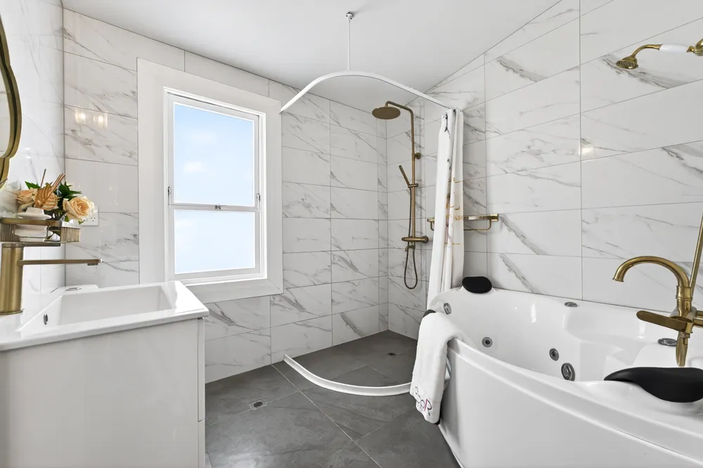 Photos of 34 Tawera Road