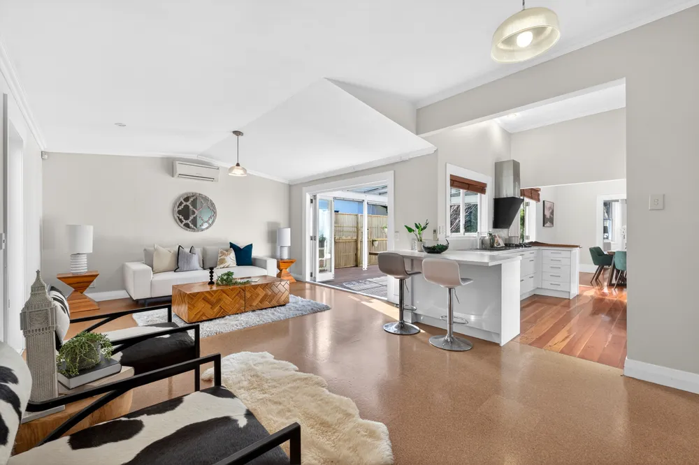 Photos of 34 Tawera Road