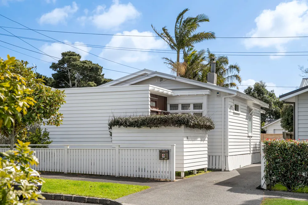 Photos of 28 Buxton Street