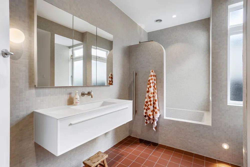 Photos of 28 Buxton Street