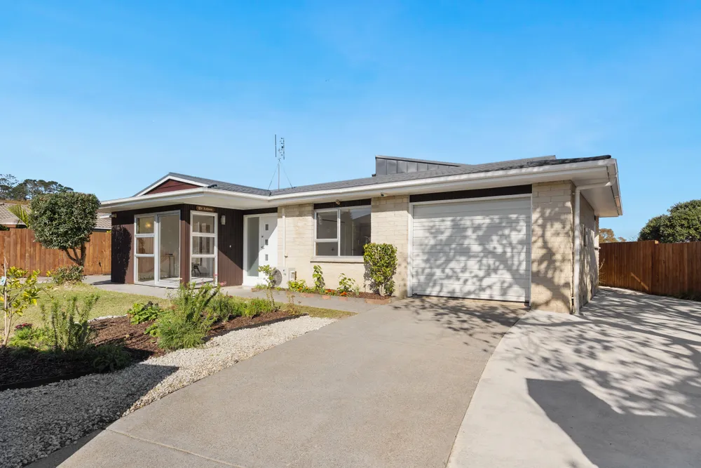 Photos of 16 Maugham Drive