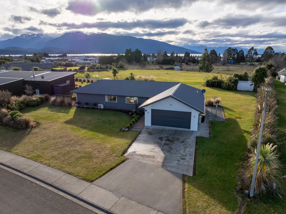 Photos of 25 Bradley Court