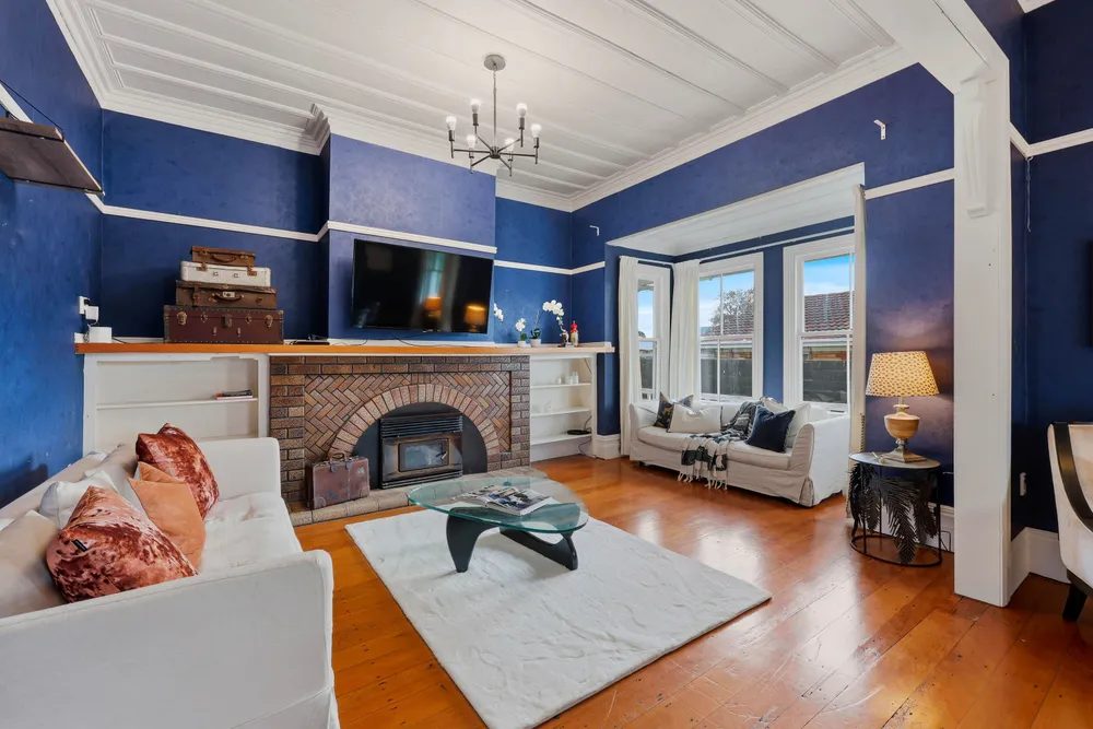 Photos of 32 Kimpton Road
