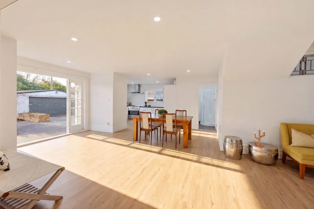 Photos of 32 Kimpton Road