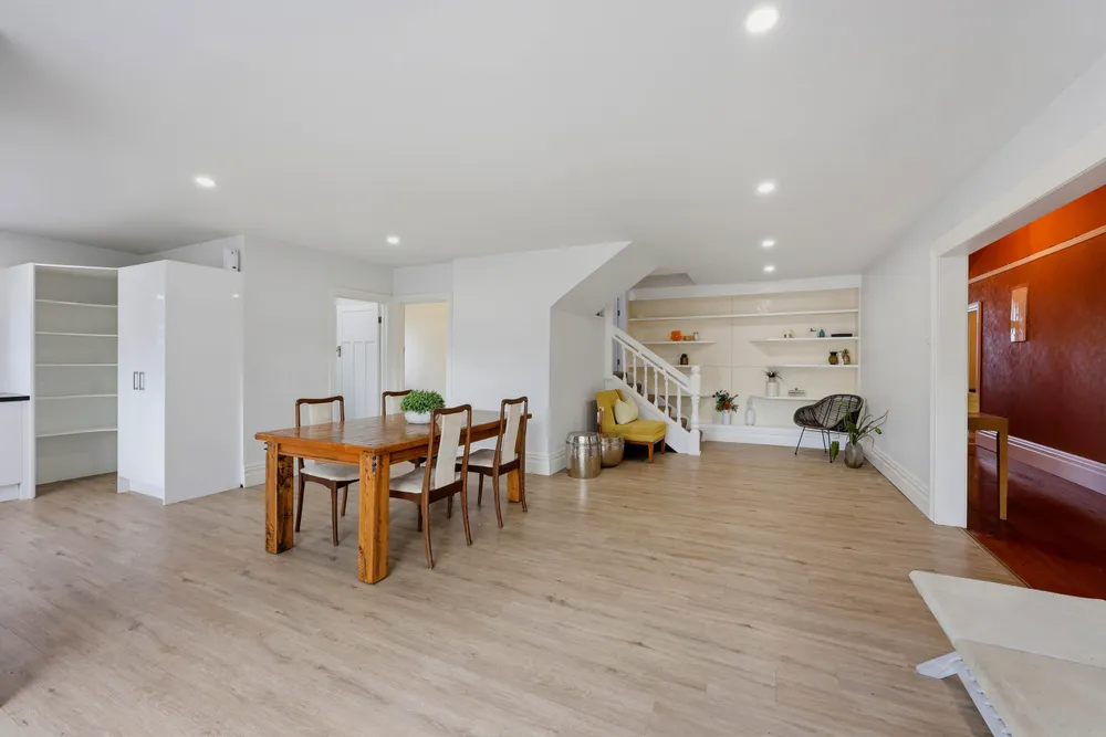 Photos of 32 Kimpton Road