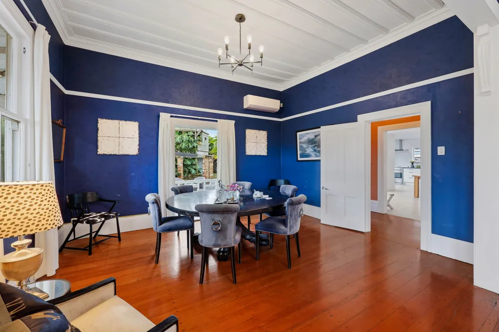 Photos of 32 Kimpton Road