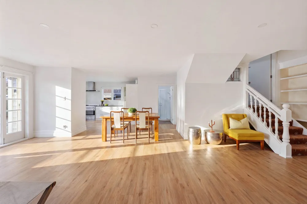 Photos of 32 Kimpton Road