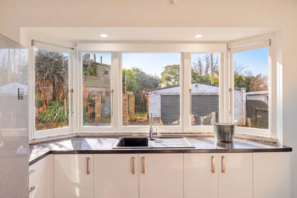 Photos of 32 Kimpton Road