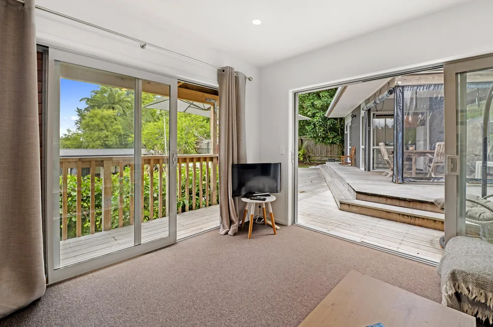 Photos of 281 Spencer Road