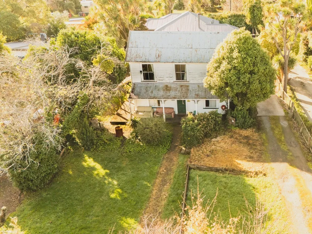 Photos of 11 Rue Balguerie