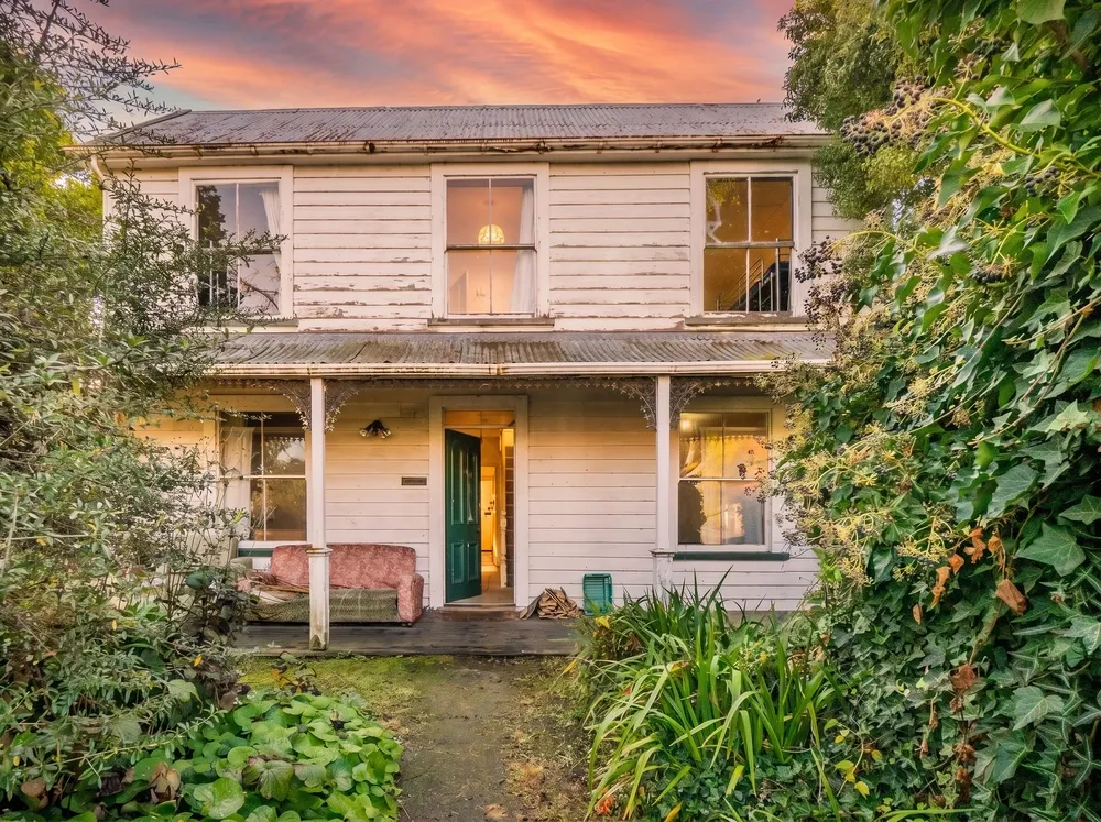 Photos of 11 Rue Balguerie