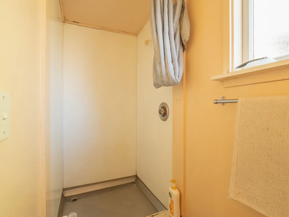 Photos of 11 Rue Balguerie