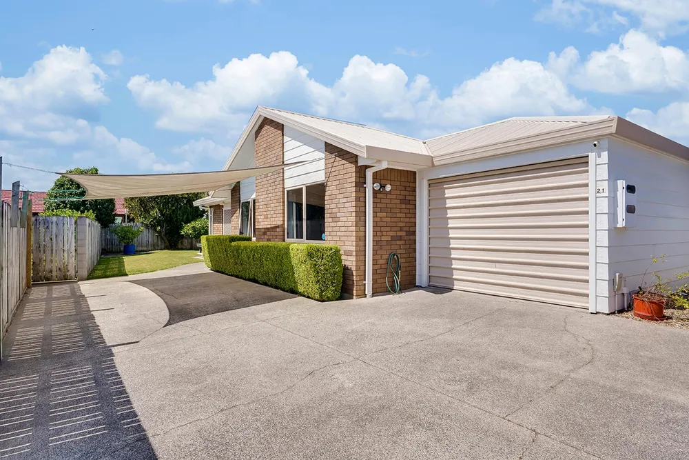 Photos of 21 Caulfield Place