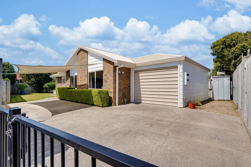 Photos of 21 Caulfield Place