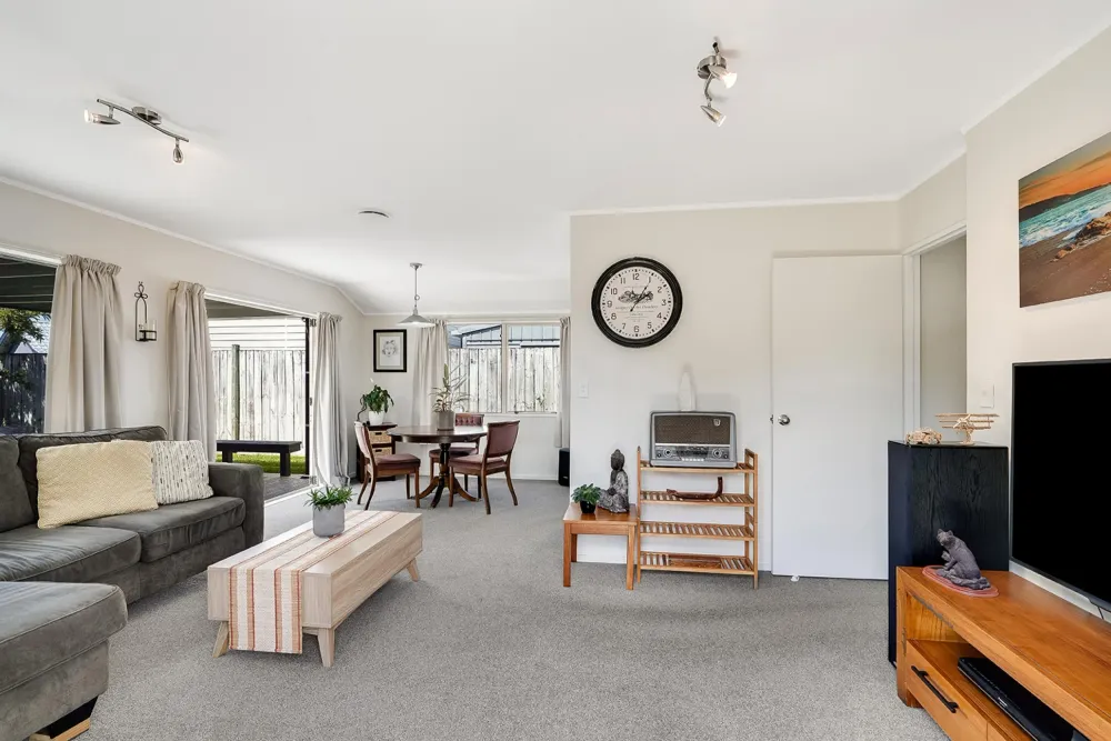 Photos of 21 Caulfield Place