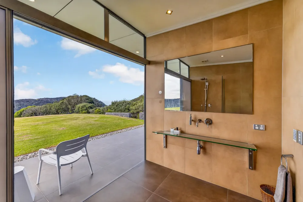 Photos of 83 Jervis Road