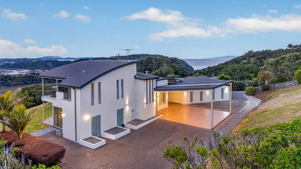 Photos of 83 Jervis Road