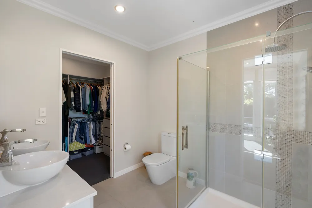 Photos of 12 Oceania Place