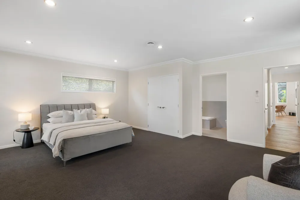 Photos of 12 Oceania Place