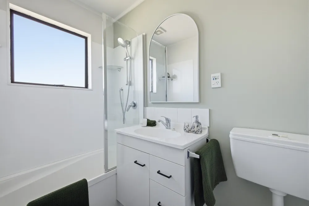 Photos of 74B Hartford Avenue
