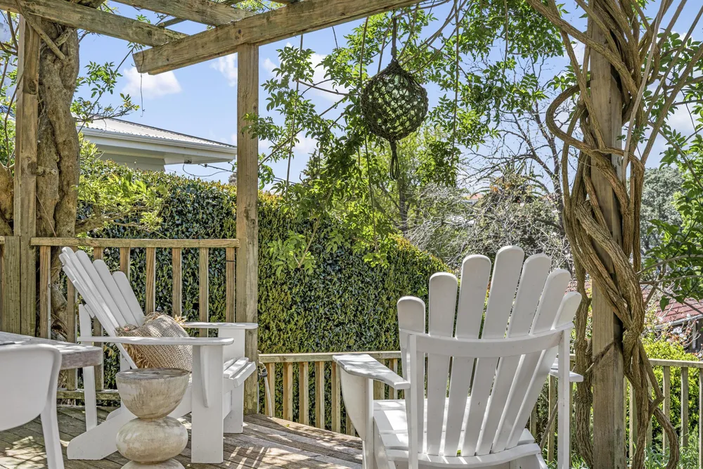 Photos of 27 Combes Road