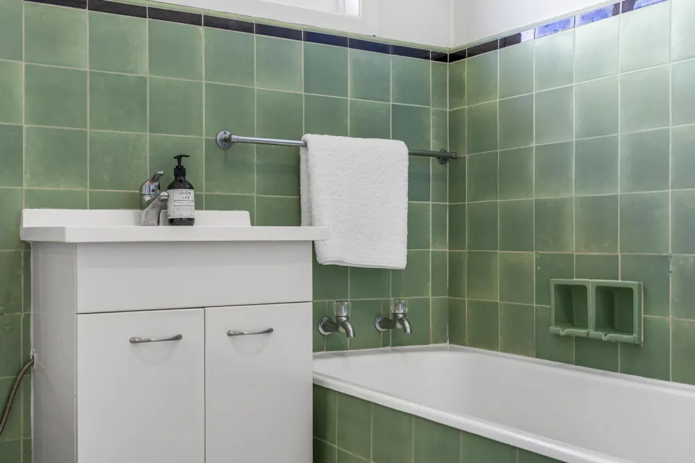 Photos of 27 Combes Road