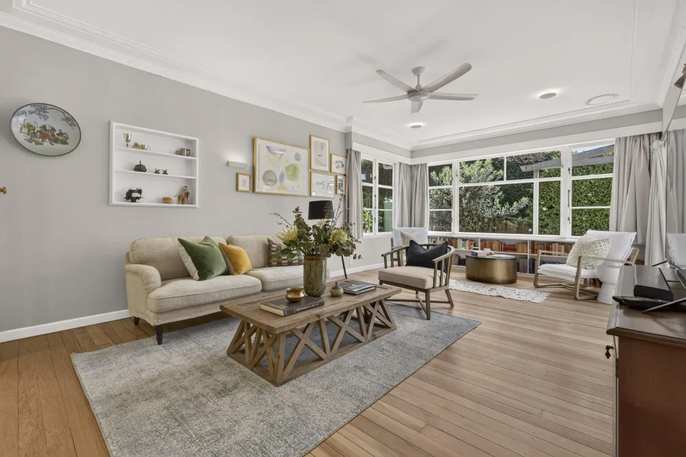 Photos of 27 Combes Road