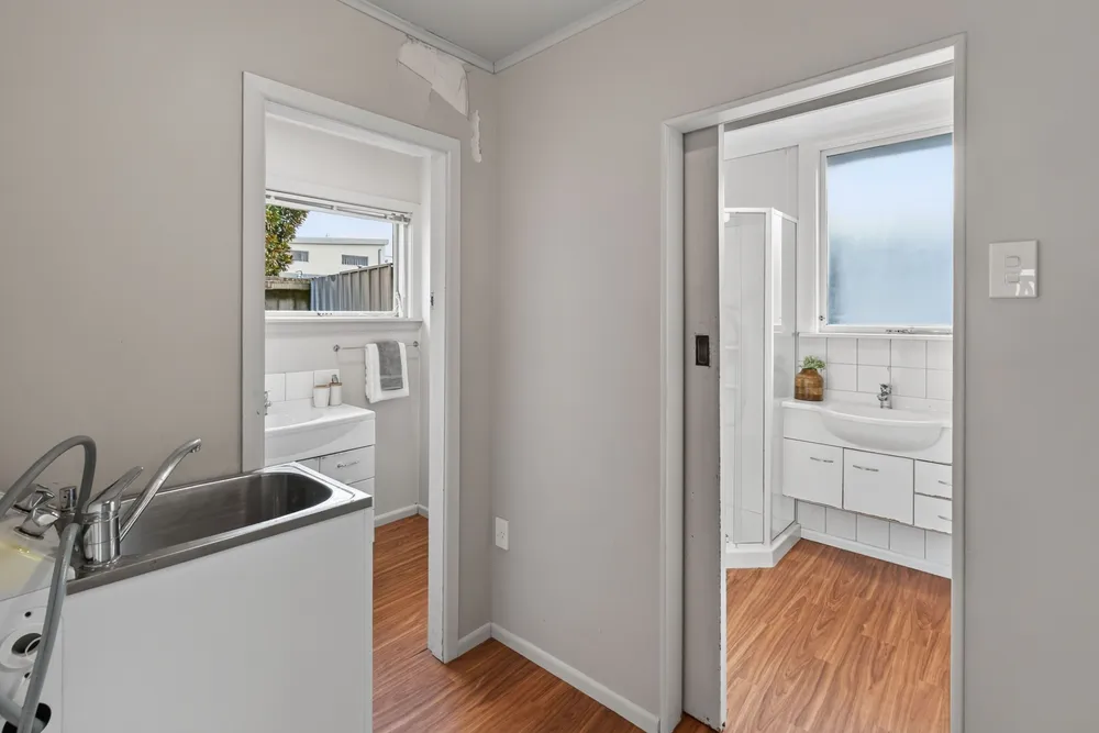 Photos of 27 Montrose Street
