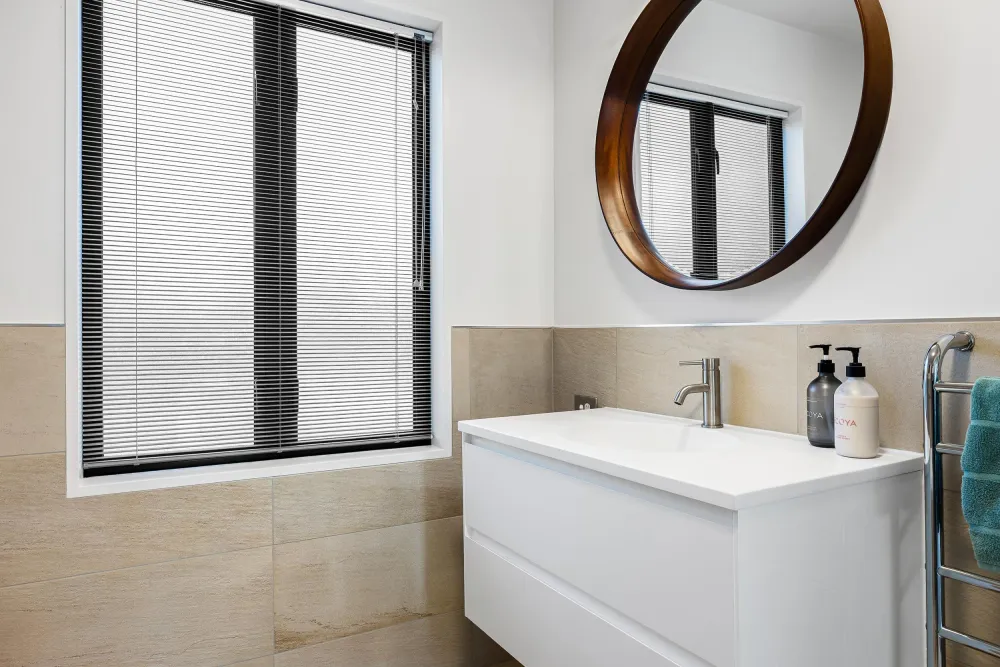 Photos of 1427 Tram Road