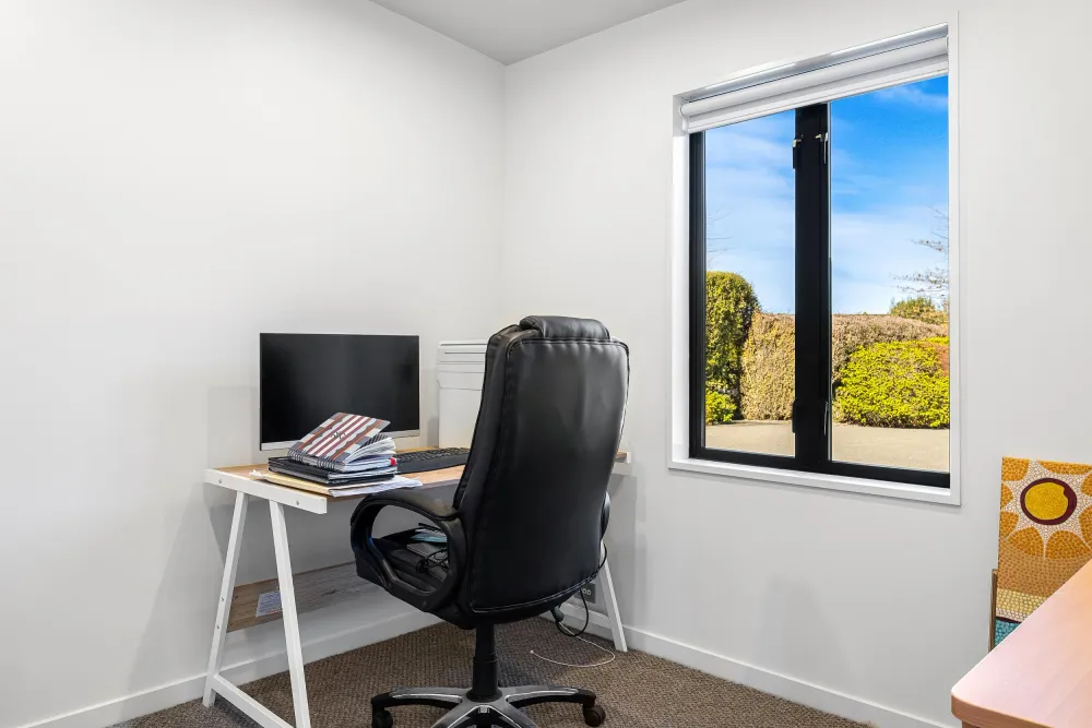 Photos of 1427 Tram Road
