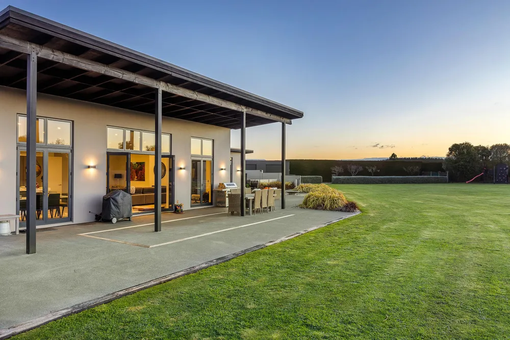 Photos of 1427 Tram Road