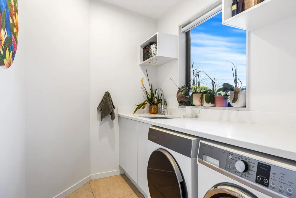 Photos of 1427 Tram Road