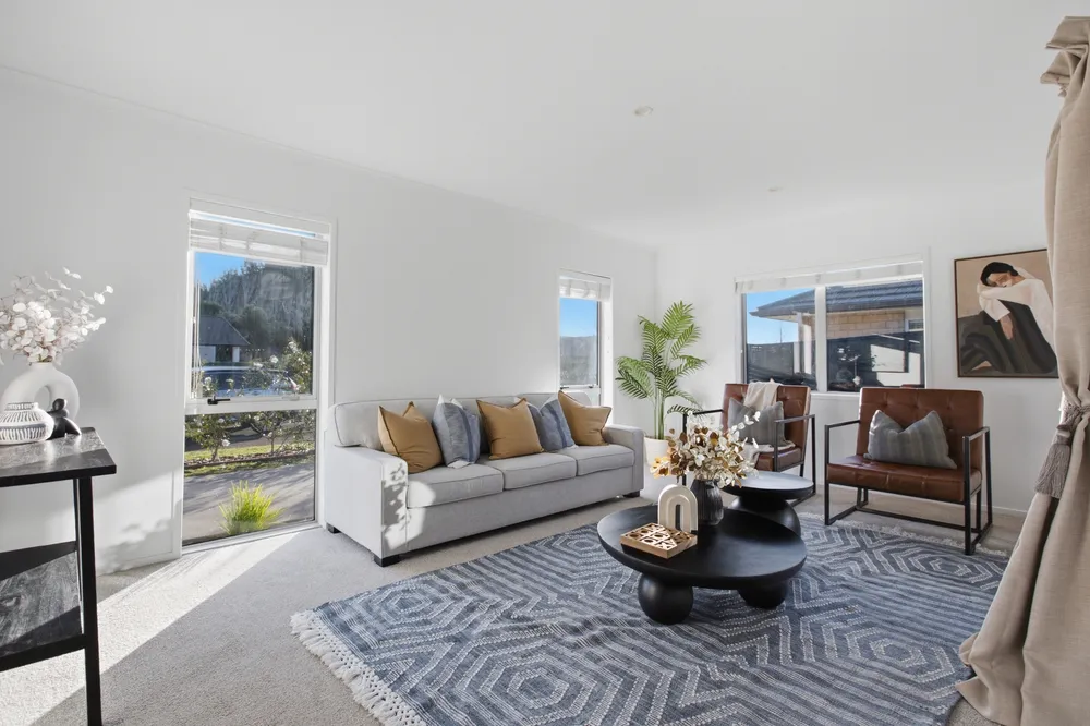 Photos of 269 Lakes Boulevard