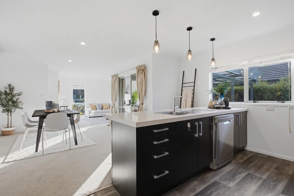 Photos of 269 Lakes Boulevard