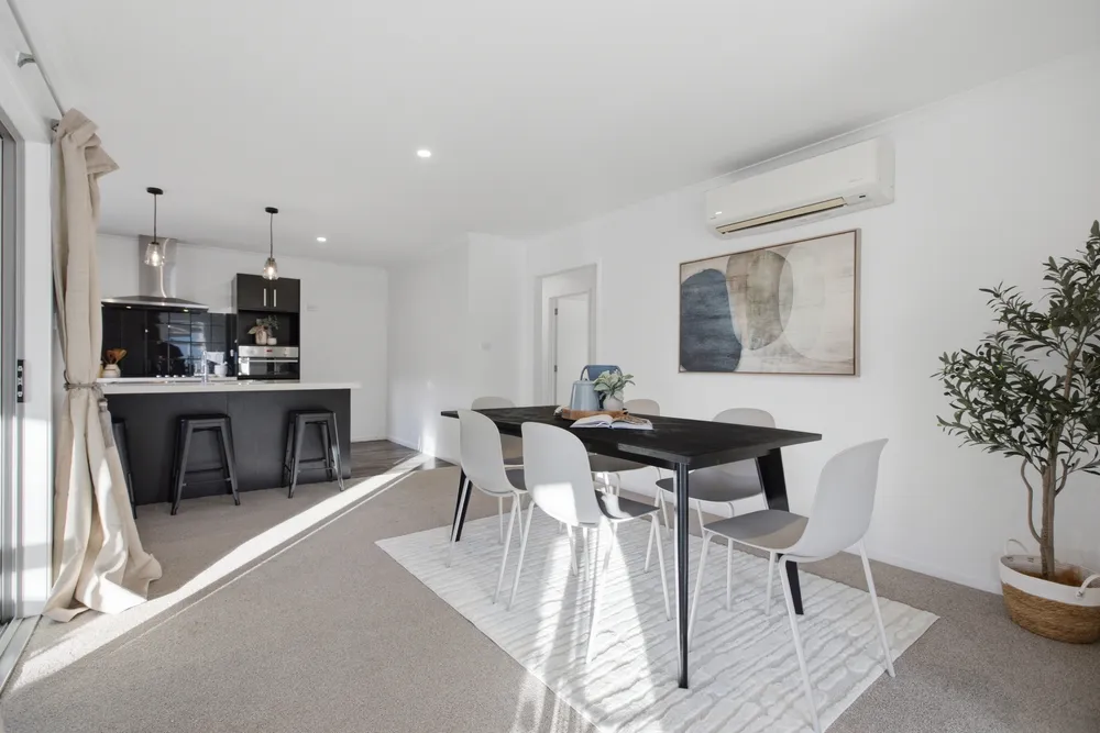 Photos of 269 Lakes Boulevard