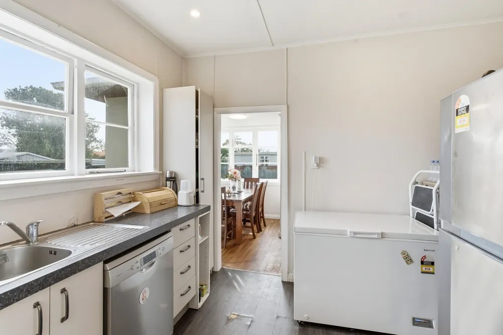 Photos of 1 Jollie Street