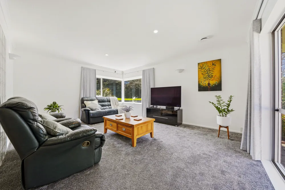 Photos of 13 Vanderbilt Parade