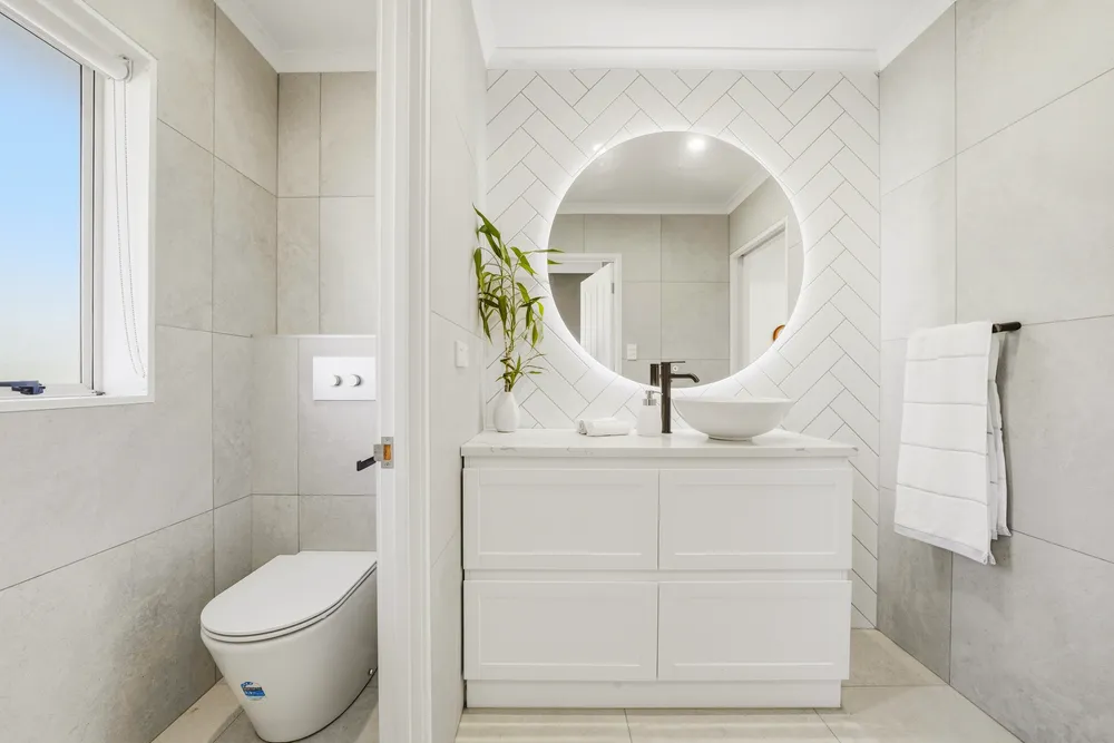 Photos of 13 Vanderbilt Parade