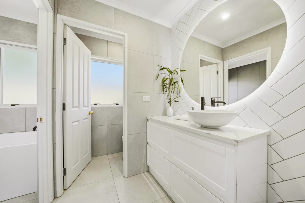 Photos of 13 Vanderbilt Parade