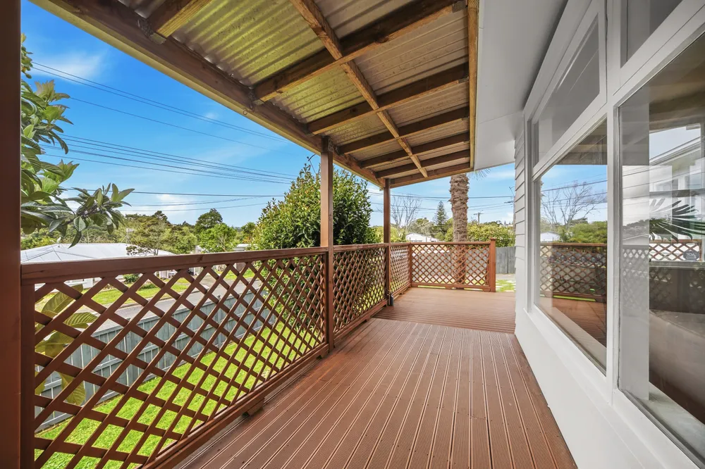 Photos of 33 Chippendale Crescent