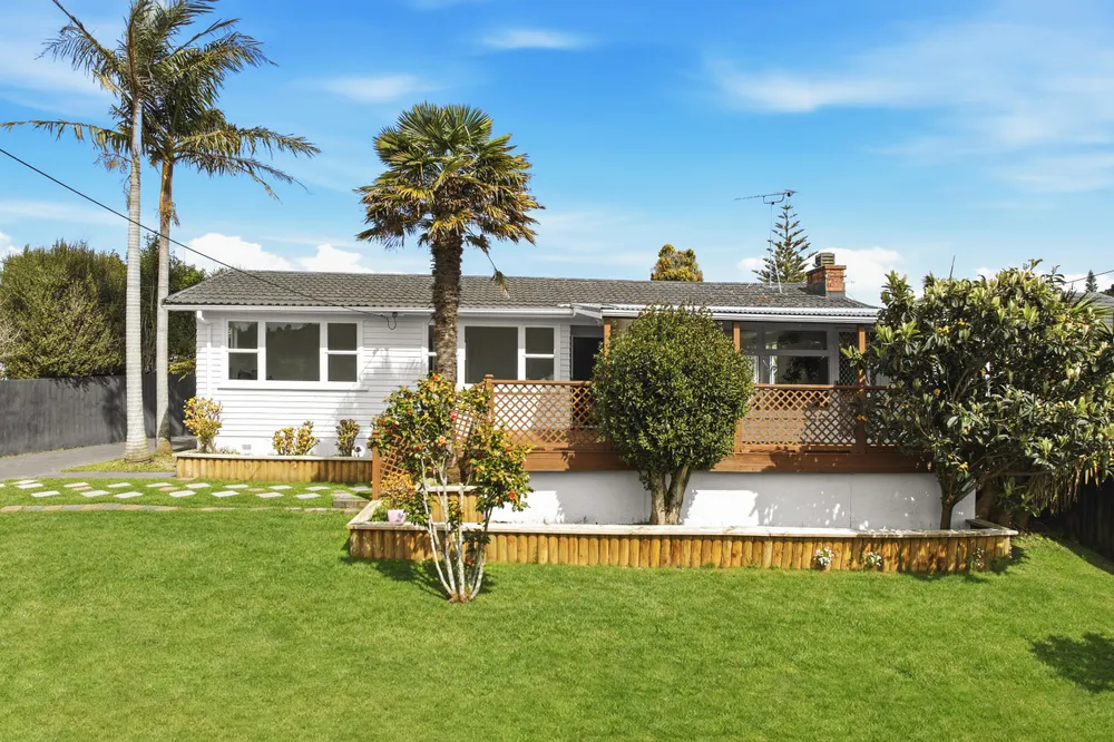 Photos of 33 Chippendale Crescent