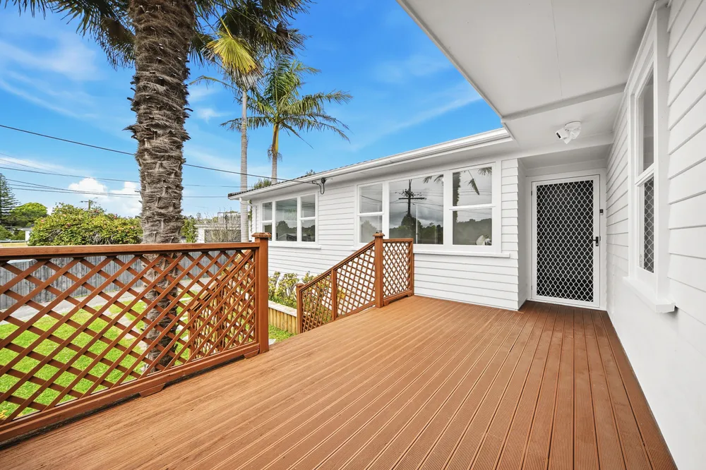 Photos of 33 Chippendale Crescent