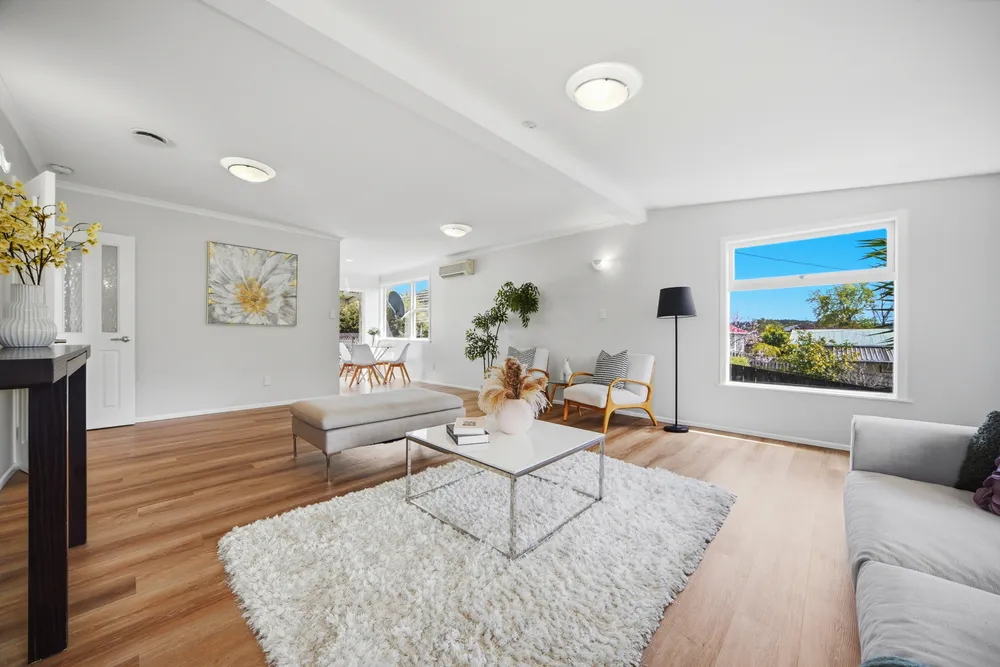 Photos of 33 Chippendale Crescent