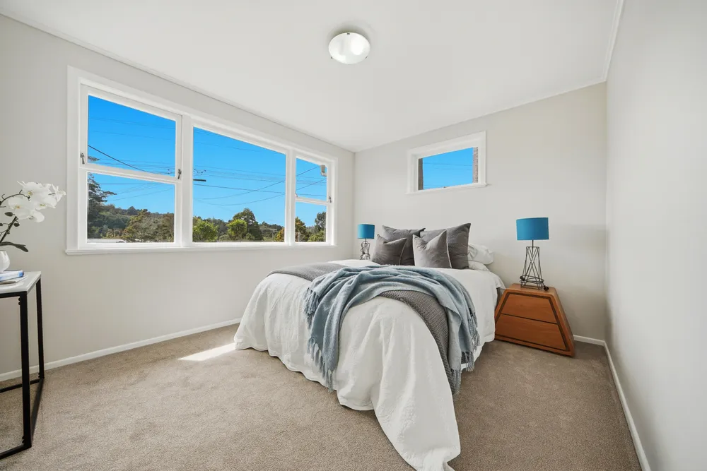 Photos of 33 Chippendale Crescent