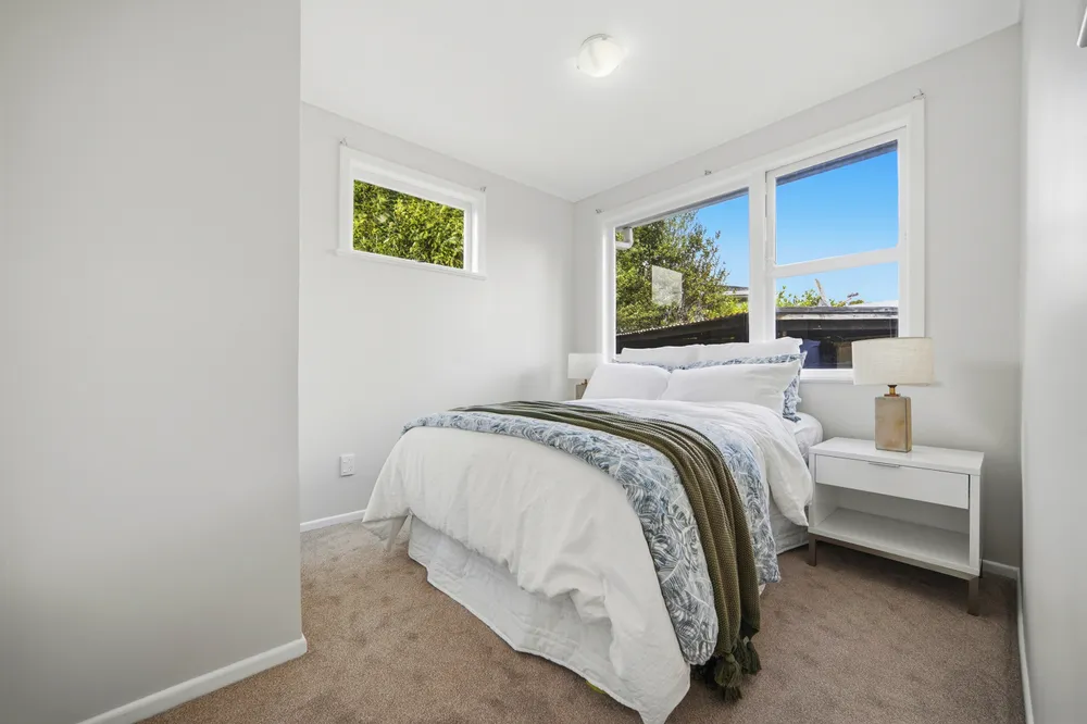 Photos of 33 Chippendale Crescent